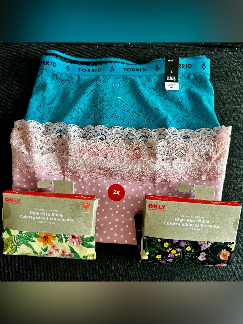 4 pair of 2x various brands of women’s undies.